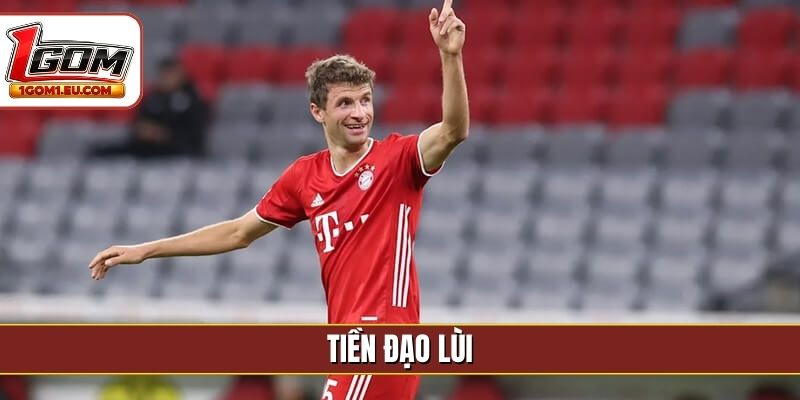 tiền đạo lùi